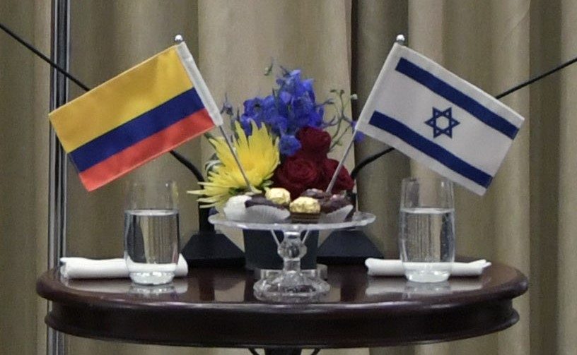 Embajadora De Israel En Colombia Retir Un Video De Su Visita Al Colegio Colombo Hebreo De Bogot Y Denunci Mensajes De Odio En Redes Sociales